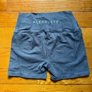 Alphalete Amplify 4.5 in. Short